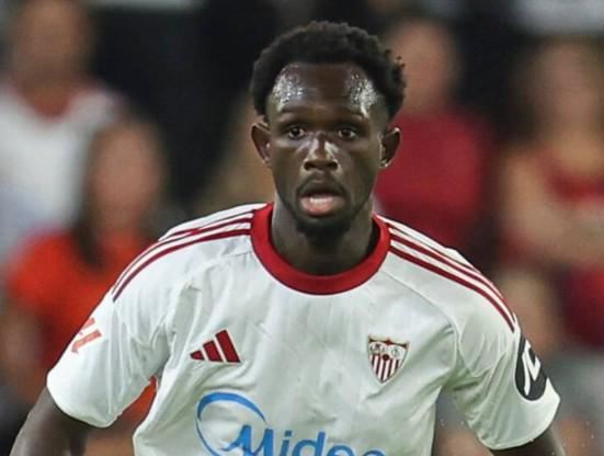 又躺了,塞维确认夸西股二头肌拉伤,球队有10名球员缺席合训